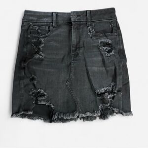 American Eagle Black Distressed Denim Skirt (Size 6)
